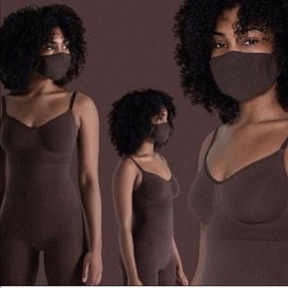 SKIMS Accessories - SKIMS ‘Cocoa’ face mask